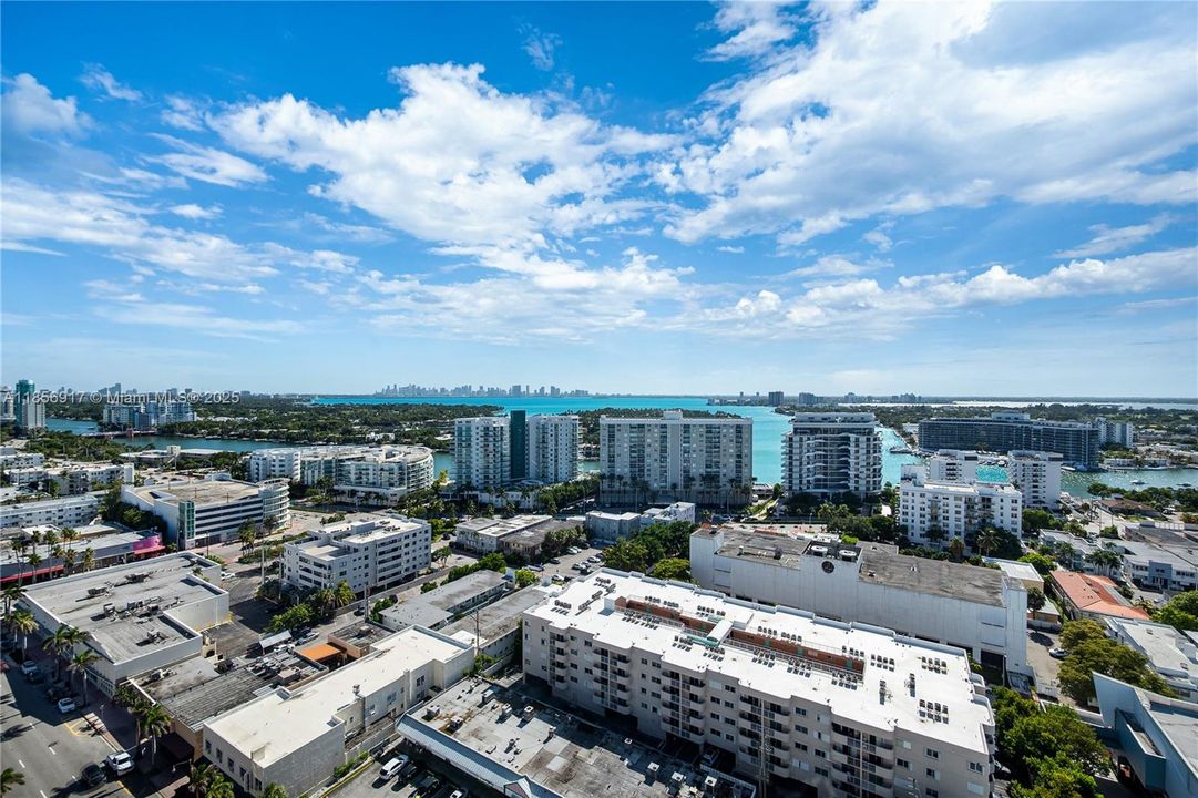 For Sale: $5,550,000 (4 beds, 4 baths, 3155 Square Feet)