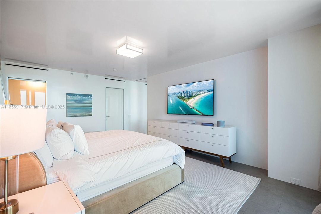 For Sale: $5,550,000 (4 beds, 4 baths, 3155 Square Feet)