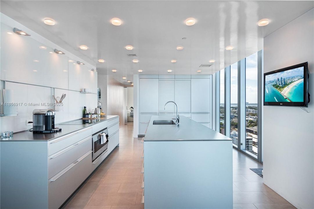 For Sale: $5,550,000 (4 beds, 4 baths, 3155 Square Feet)