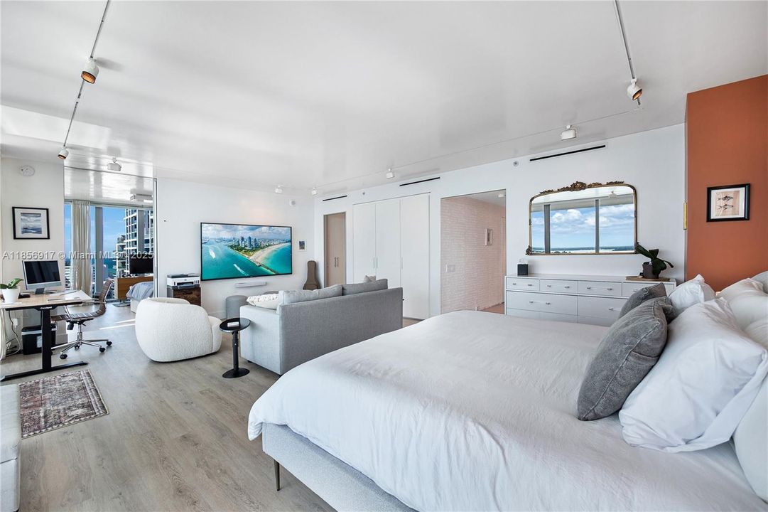 For Sale: $5,550,000 (4 beds, 4 baths, 3155 Square Feet)