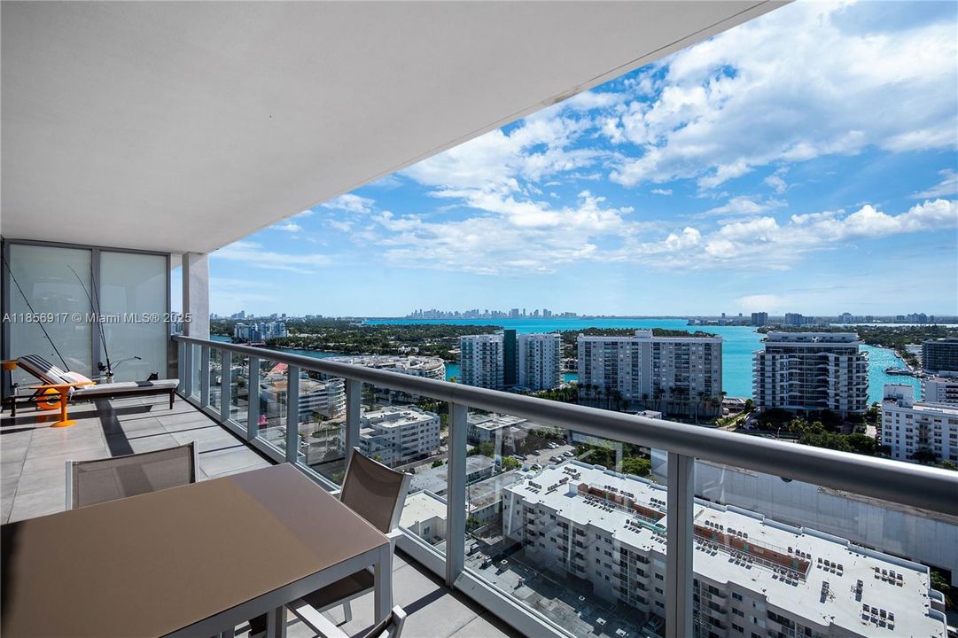 For Sale: $5,550,000 (4 beds, 4 baths, 3155 Square Feet)