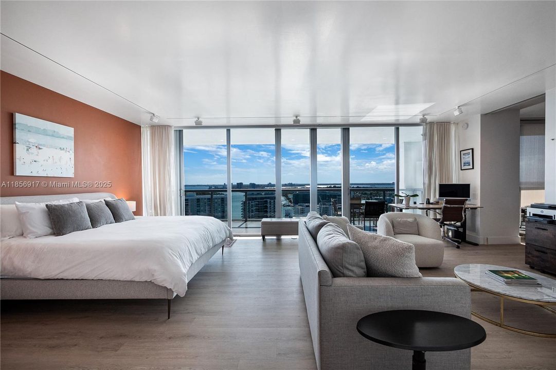 For Sale: $5,550,000 (4 beds, 4 baths, 3155 Square Feet)