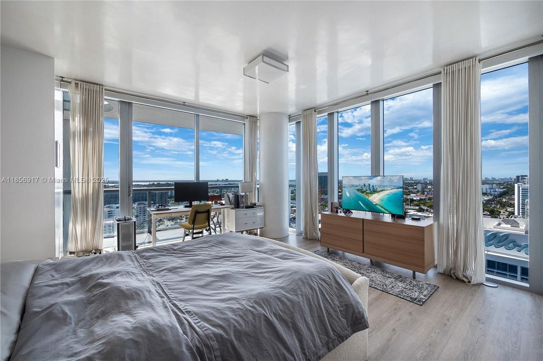 For Sale: $5,550,000 (4 beds, 4 baths, 3155 Square Feet)