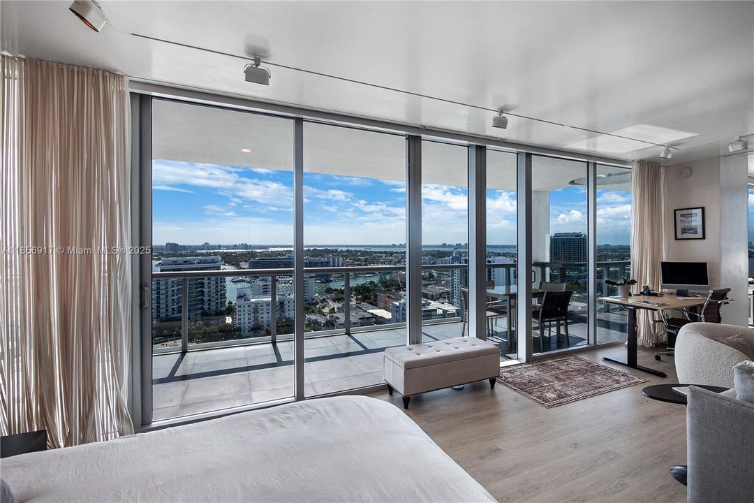 For Sale: $5,550,000 (4 beds, 4 baths, 3155 Square Feet)