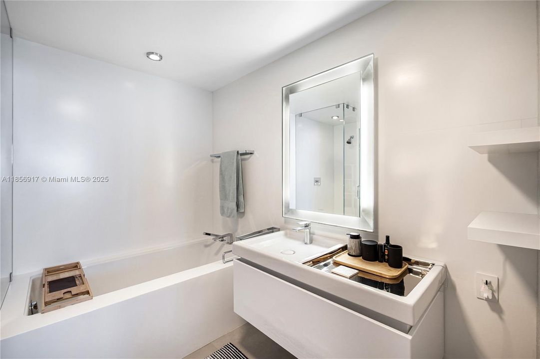 For Sale: $5,550,000 (4 beds, 4 baths, 3155 Square Feet)