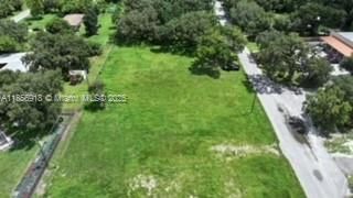 857 E Hickpochee Ave, LaBelle, FL 33935
