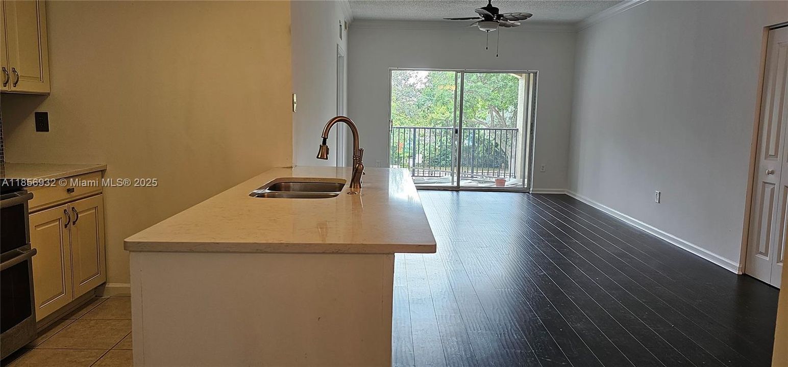 Active With Contract: $2,750 (3 beds, 2 baths, 1315 Square Feet)