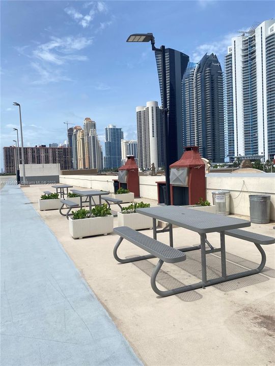 En Venta: $310,000 (2 camas, 2 baños, 988 Pies cuadrados)