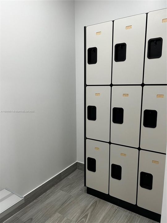 En Venta: $310,000 (2 camas, 2 baños, 988 Pies cuadrados)