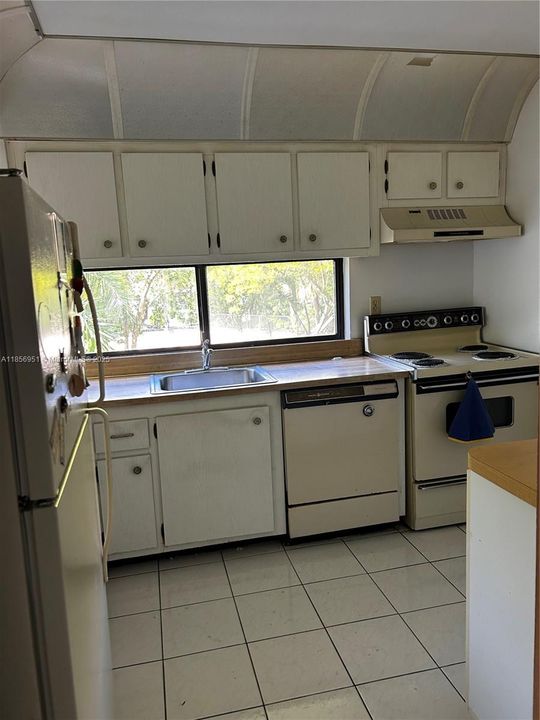 En Venta: $310,000 (2 camas, 2 baños, 988 Pies cuadrados)