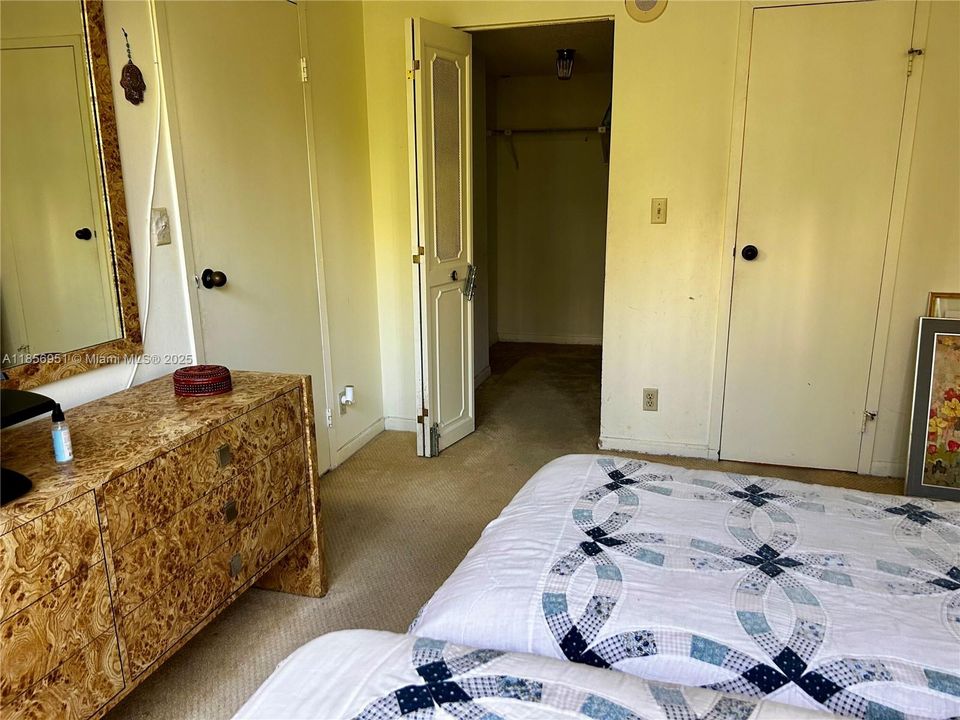 En Venta: $310,000 (2 camas, 2 baños, 988 Pies cuadrados)