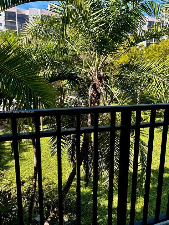 En Venta: $310,000 (2 camas, 2 baños, 988 Pies cuadrados)