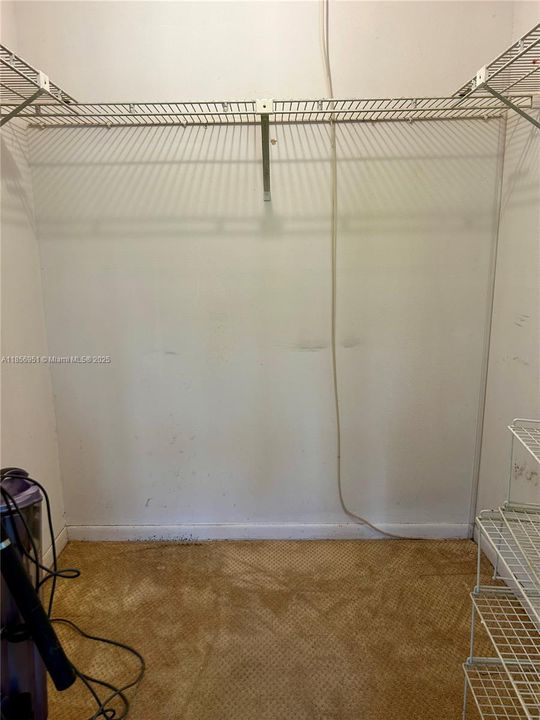 En Venta: $310,000 (2 camas, 2 baños, 988 Pies cuadrados)