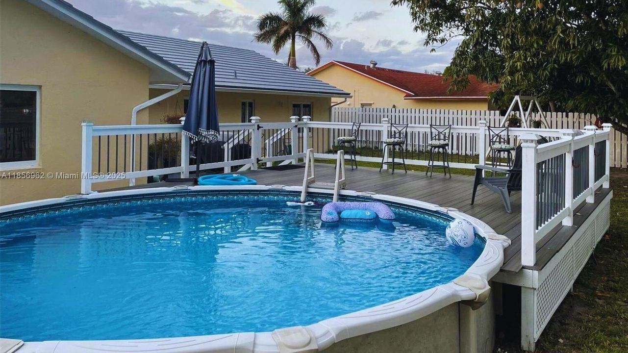 Recently Rented: $2,950 (3 beds, 2 baths, 1570 Square Feet)