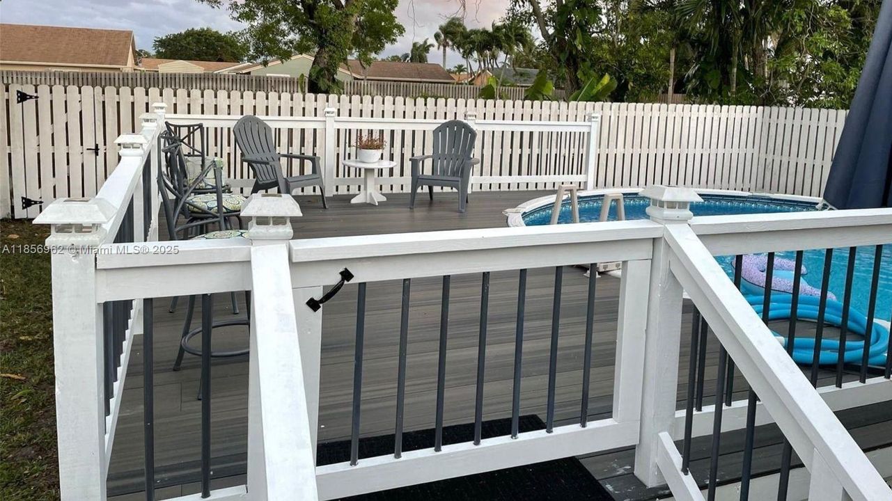 Recently Rented: $2,950 (3 beds, 2 baths, 1570 Square Feet)