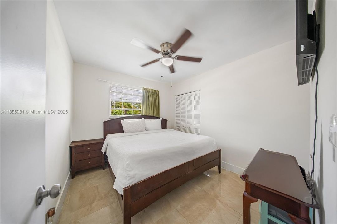 Недавно продано: $650,000 (4 спален, 2 ванн, 1851 Квадратных фут)