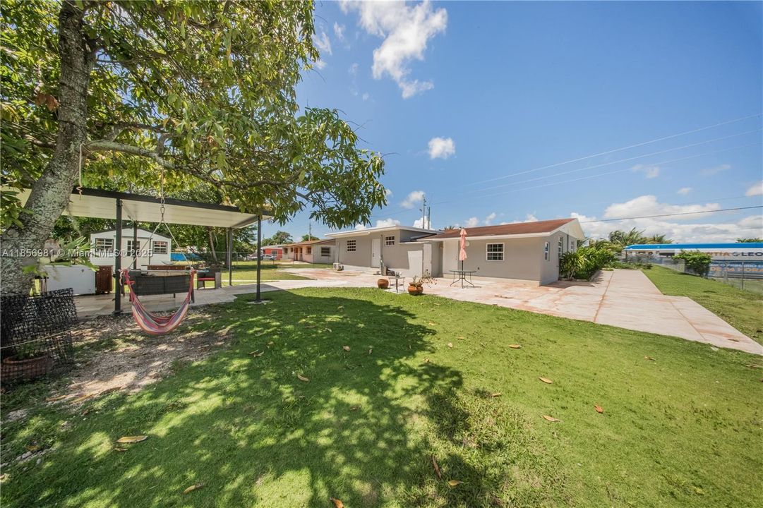 Недавно продано: $650,000 (4 спален, 2 ванн, 1851 Квадратных фут)