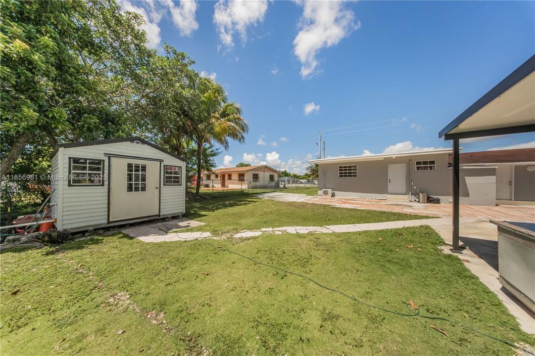 Недавно продано: $650,000 (4 спален, 2 ванн, 1851 Квадратных фут)