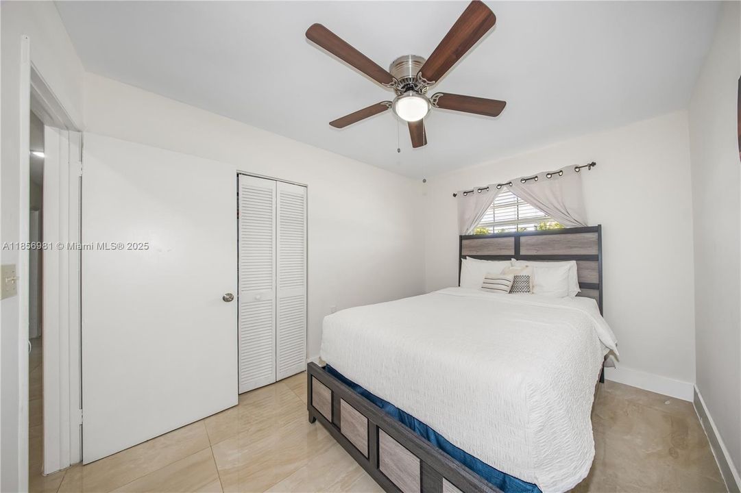 Недавно продано: $650,000 (4 спален, 2 ванн, 1851 Квадратных фут)