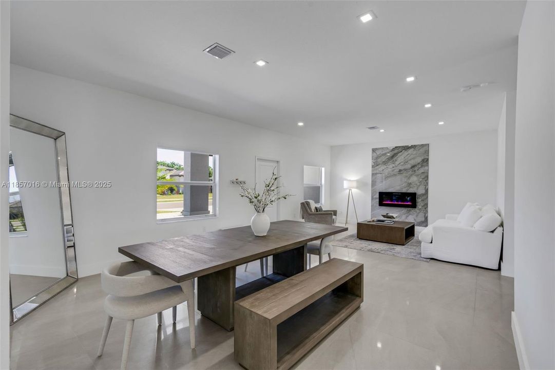 Недавно продано: $1,150,000 (4 спален, 3 ванн, 2412 Квадратных фут)