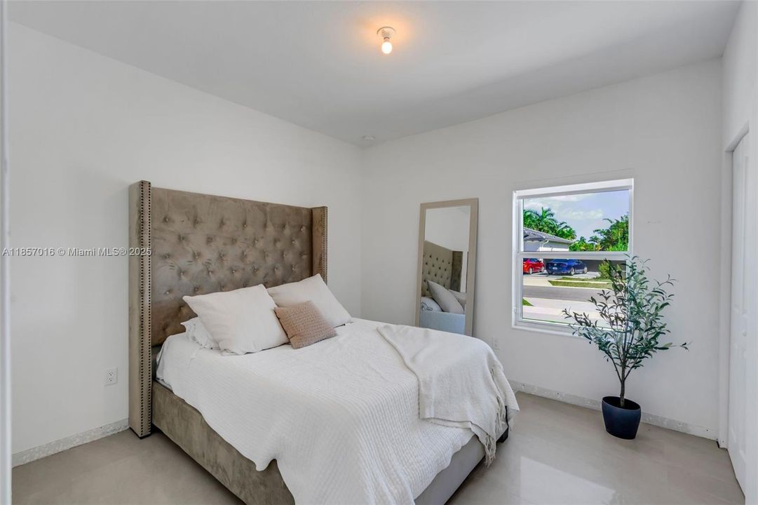 Недавно продано: $1,150,000 (4 спален, 3 ванн, 2412 Квадратных фут)