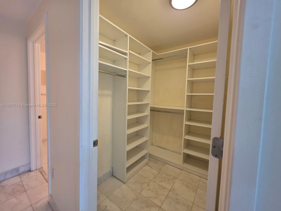 En Venta: $390,000 (1 camas, 1 baños, 664 Pies cuadrados)