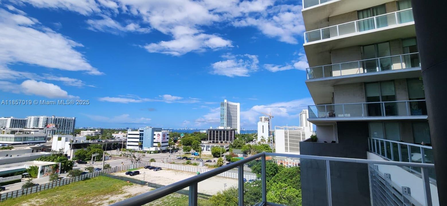 En Venta: $390,000 (1 camas, 1 baños, 664 Pies cuadrados)