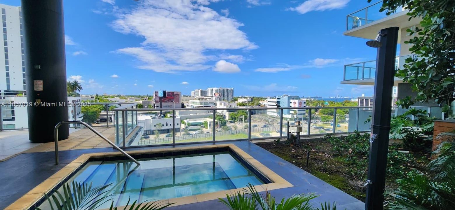 En Venta: $390,000 (1 camas, 1 baños, 664 Pies cuadrados)