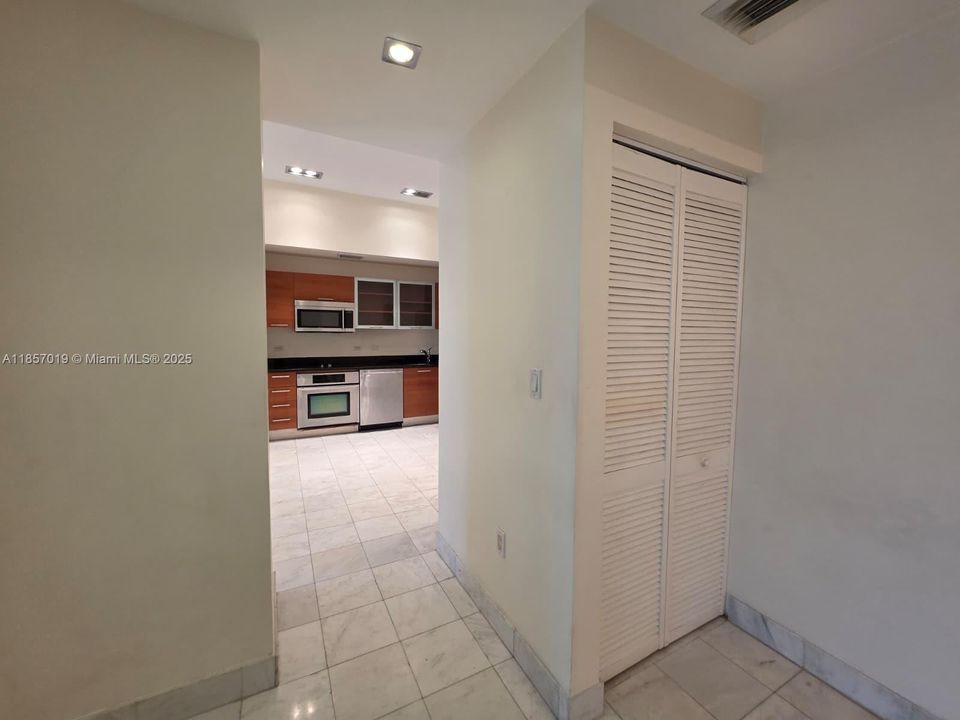 En Venta: $390,000 (1 camas, 1 baños, 664 Pies cuadrados)
