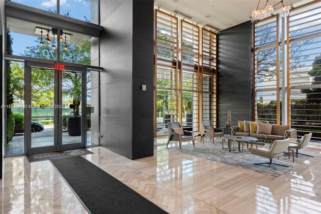 Recently Rented: $4,250 (2 beds, 2 baths, 1087 Square Feet)