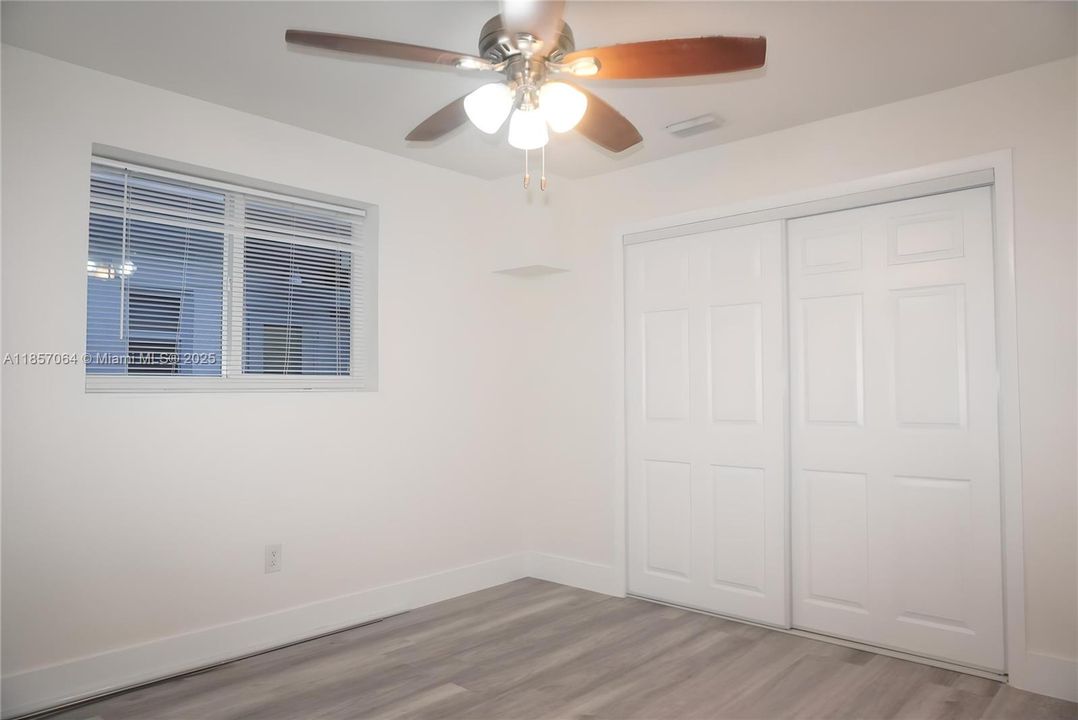 Под контрактом: $675,000 (6 спален, 5 ванн, 1768 Квадратных фут)