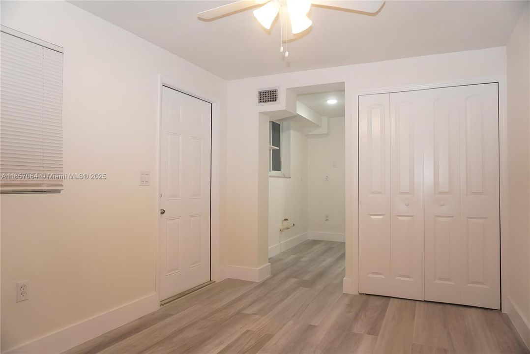 Под контрактом: $675,000 (6 спален, 5 ванн, 1768 Квадратных фут)