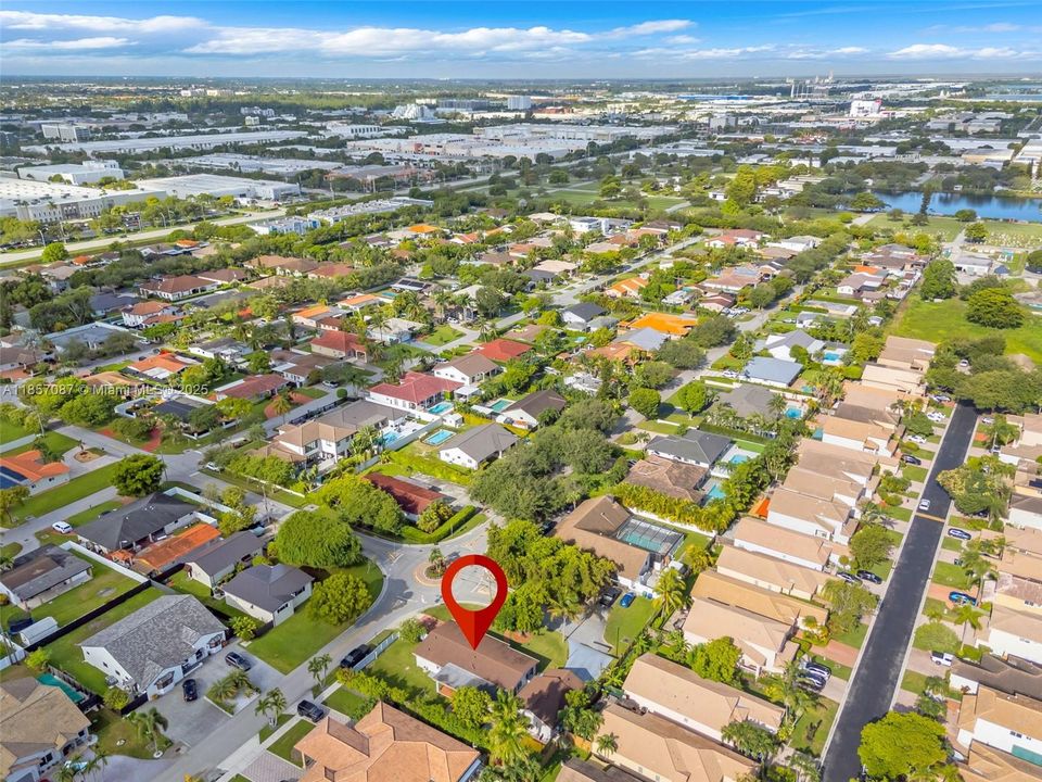 For Sale: $1,079,999 (4 beds, 3 baths, 1748 Square Feet)