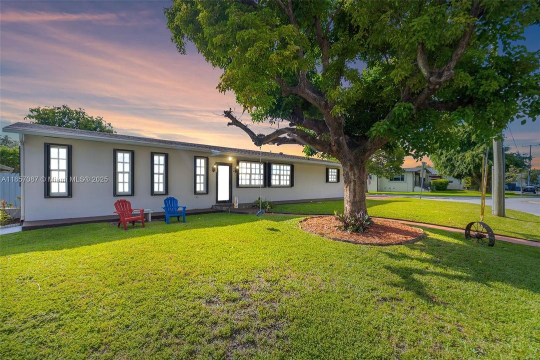 For Sale: $1,079,999 (4 beds, 3 baths, 1748 Square Feet)