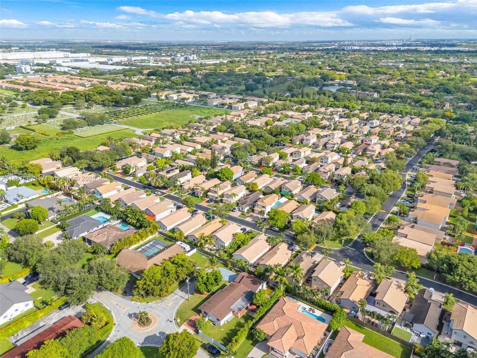 For Sale: $1,079,999 (4 beds, 3 baths, 1748 Square Feet)