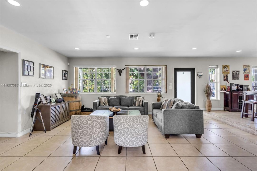 For Sale: $1,079,999 (4 beds, 3 baths, 1748 Square Feet)