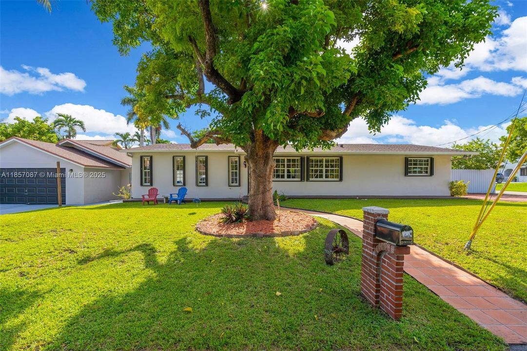 For Sale: $1,079,999 (4 beds, 3 baths, 1748 Square Feet)