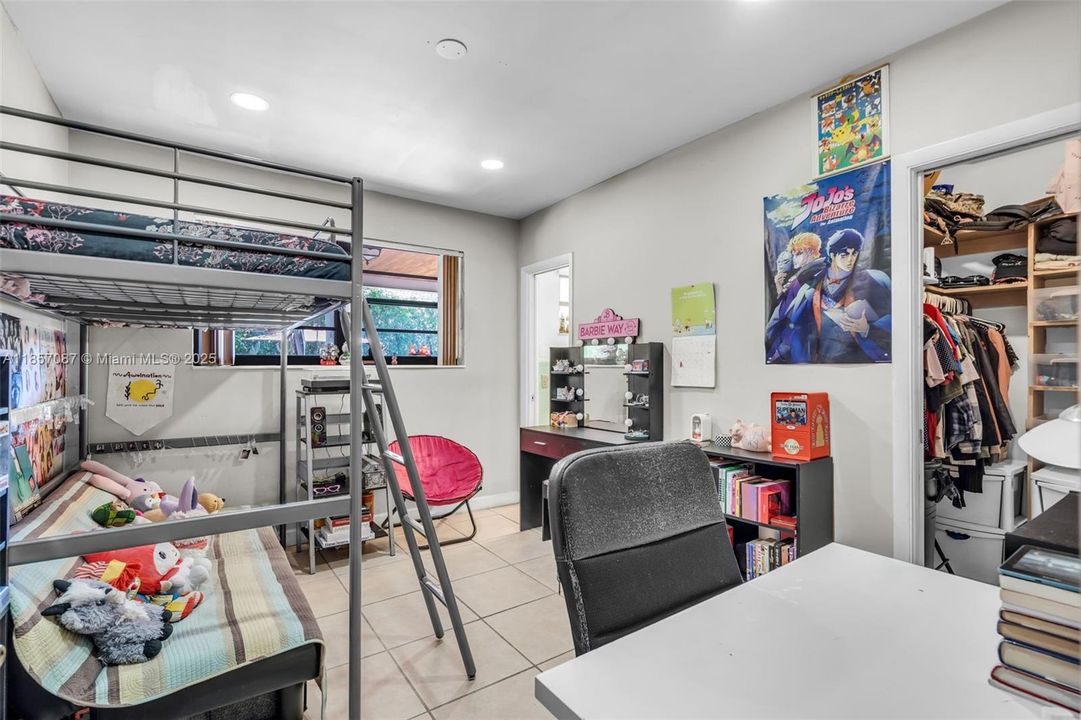 For Sale: $1,079,999 (4 beds, 3 baths, 1748 Square Feet)