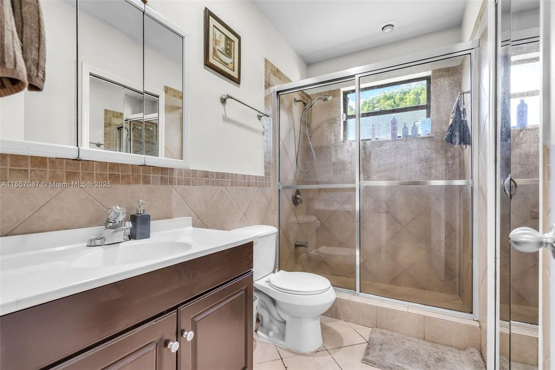 For Sale: $1,079,999 (4 beds, 3 baths, 1748 Square Feet)