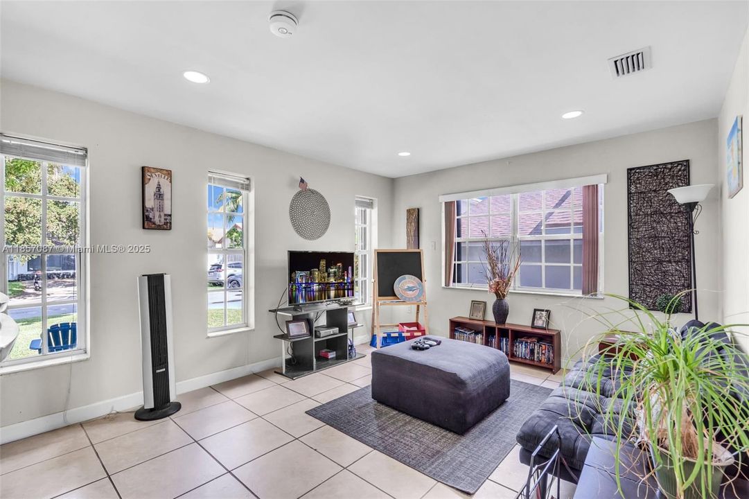 For Sale: $1,079,999 (4 beds, 3 baths, 1748 Square Feet)