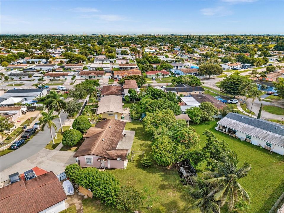 Недавно продано: $529,900 (3 спален, 2 ванн, 1644 Квадратных фут)