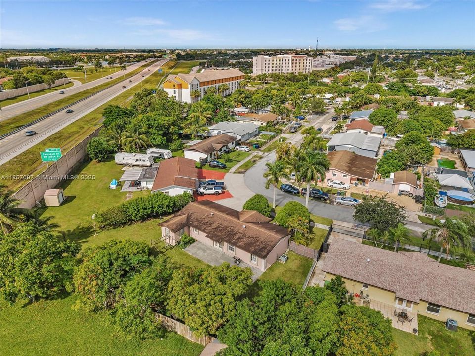 Недавно продано: $529,900 (3 спален, 2 ванн, 1644 Квадратных фут)