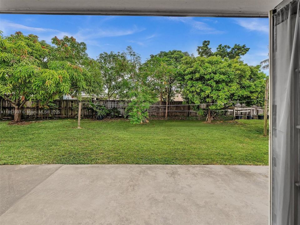 Недавно продано: $529,900 (3 спален, 2 ванн, 1644 Квадратных фут)