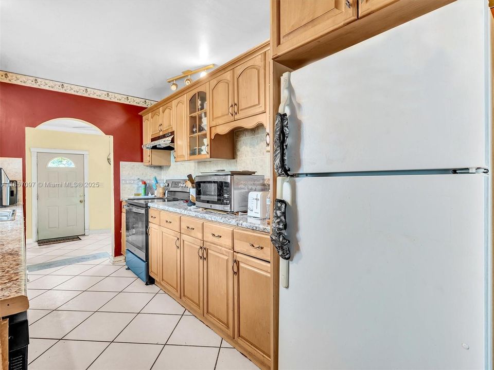 Недавно продано: $529,900 (3 спален, 2 ванн, 1644 Квадратных фут)