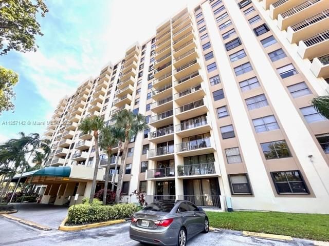 待售: $239,900 (2 贝兹, 2 浴室, 1182 平方英尺)