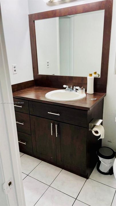 待售: $239,900 (2 贝兹, 2 浴室, 1182 平方英尺)