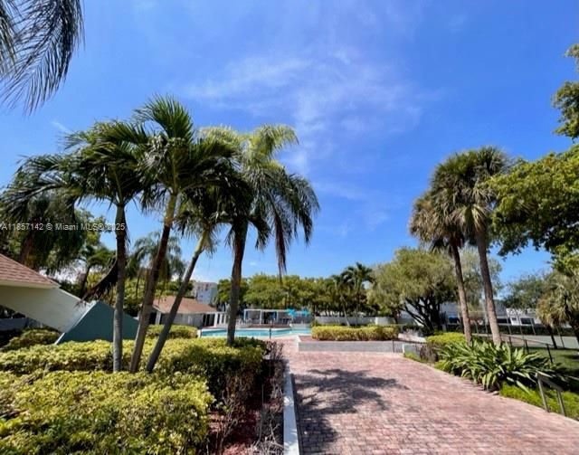 待售: $239,900 (2 贝兹, 2 浴室, 1182 平方英尺)