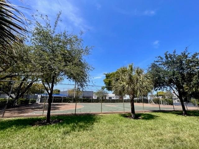 待售: $239,900 (2 贝兹, 2 浴室, 1182 平方英尺)