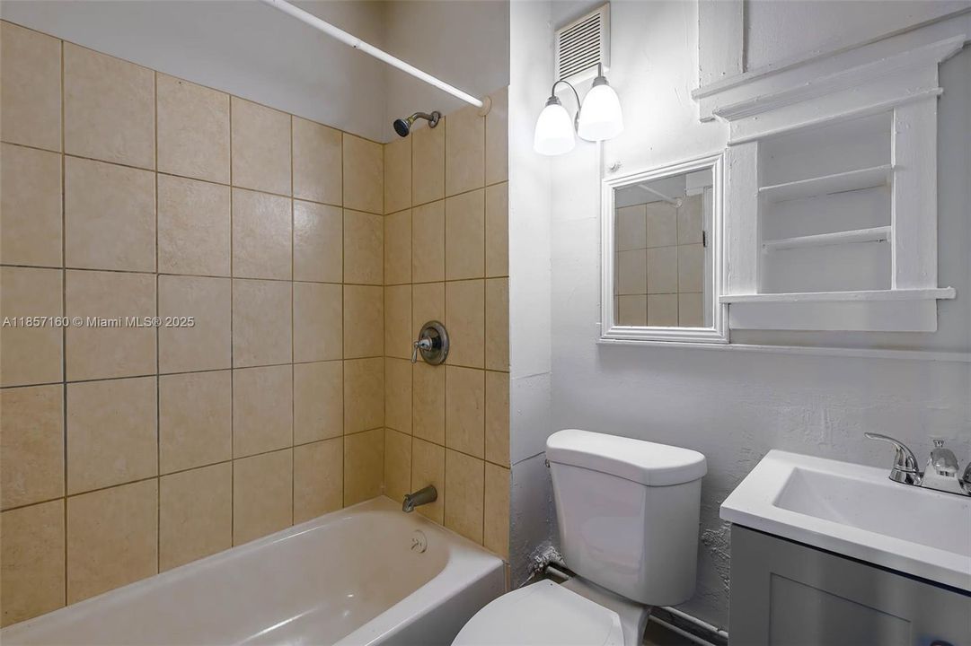 Vendido Recientemente: $3,500,000 (0 camas, 0 baños, 0 Pies cuadrados)