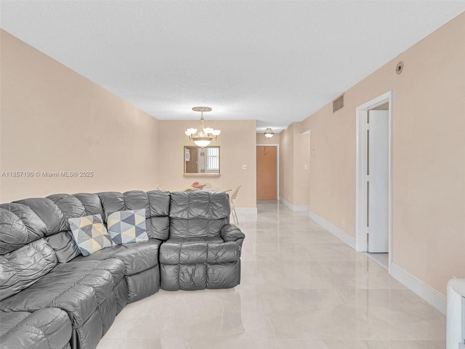 Recently Sold: $80,000 (2 beds, 2 baths, 876 Square Feet)